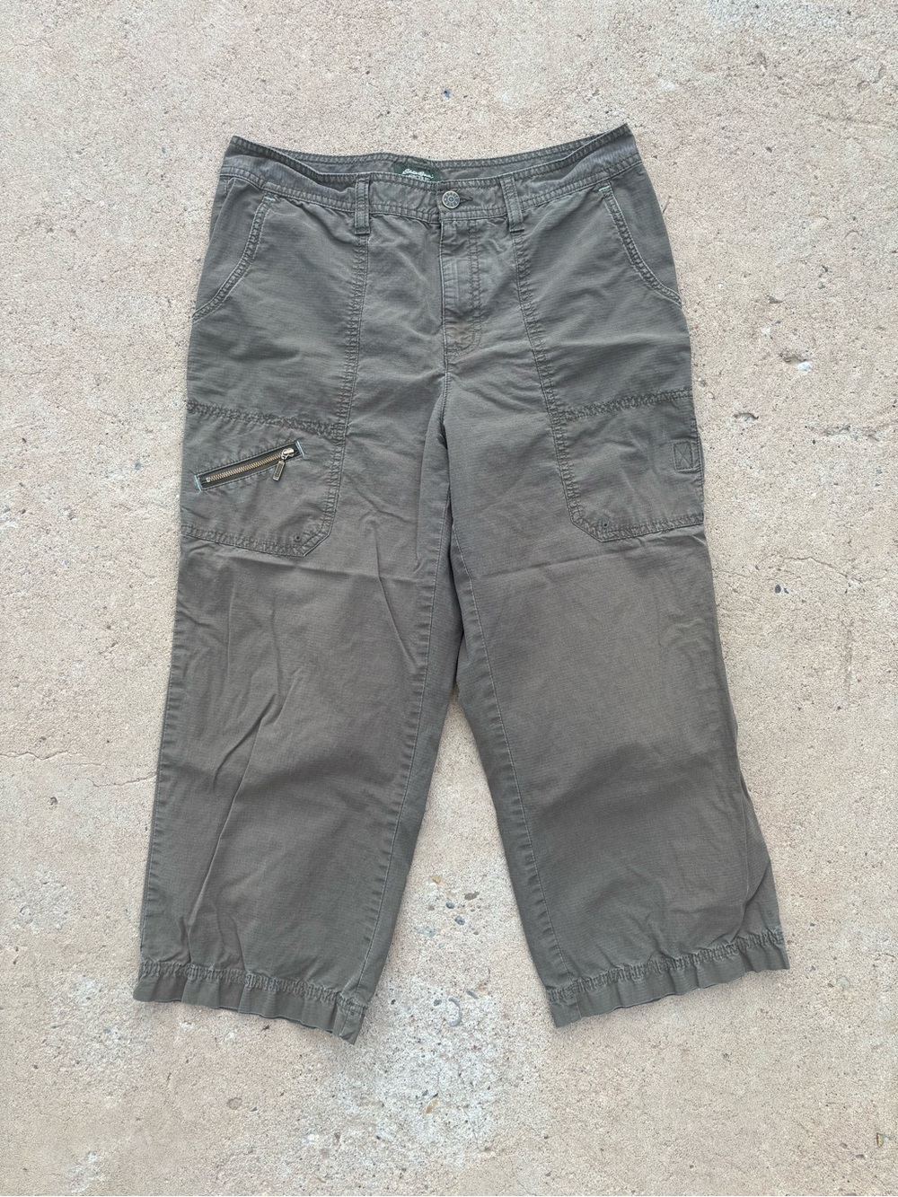 Y2K Eddie Bauer Mercer Fit 98% Cotton Cargo Capri Pants Size 8 Tall Olive Green